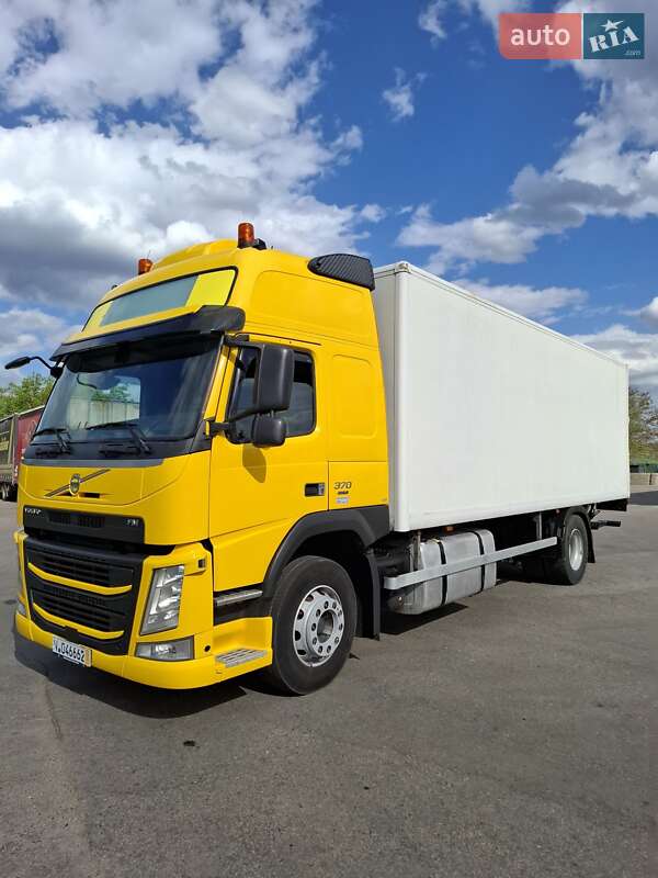 Грузовой фургон Volvo FM 11 2015 в Харькове