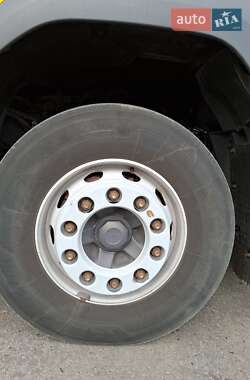 Грузовой фургон Volvo FM 11 2015 в 