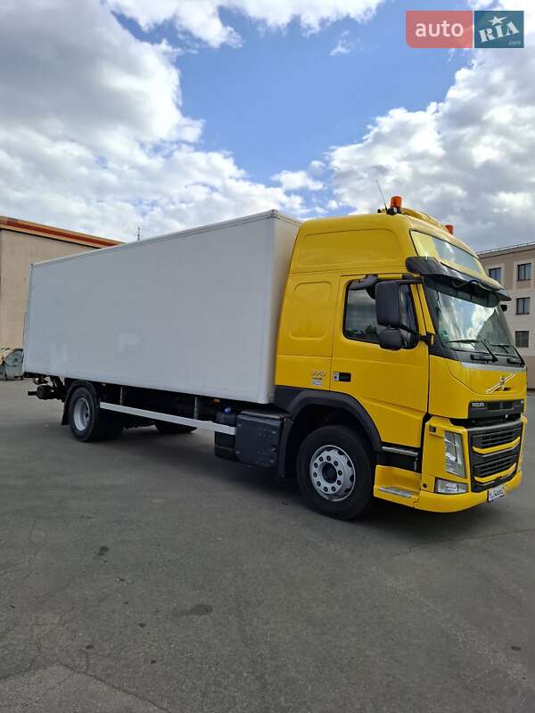 Грузовой фургон Volvo FM 11 2015 в Харькове