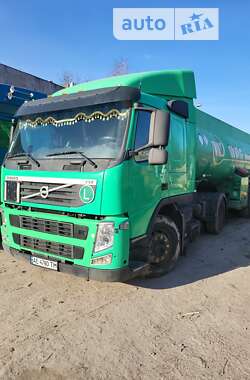 Бензовоз Volvo FM 12 2012 в 