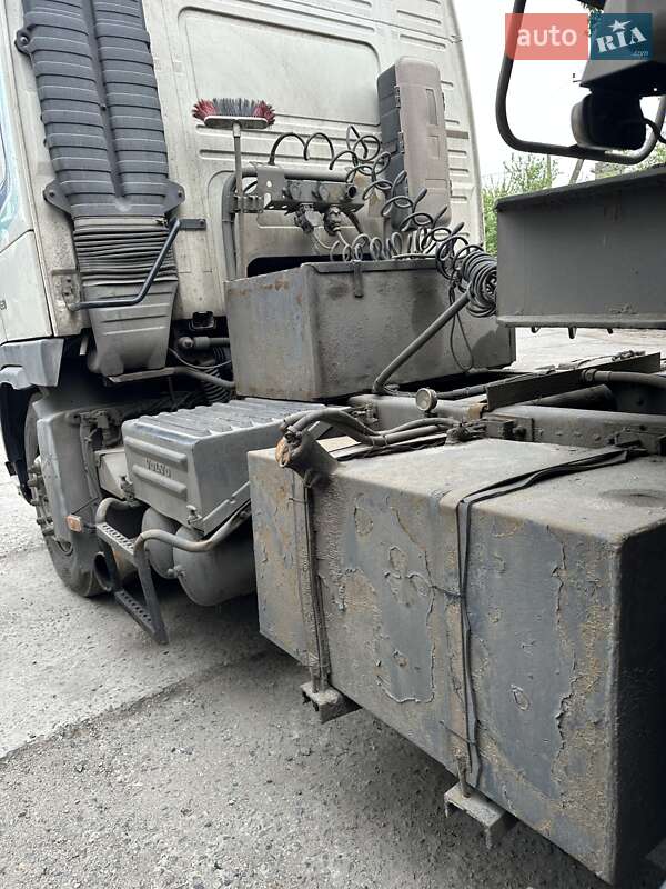 Тягач Volvo FM 12 2004 в Днепре