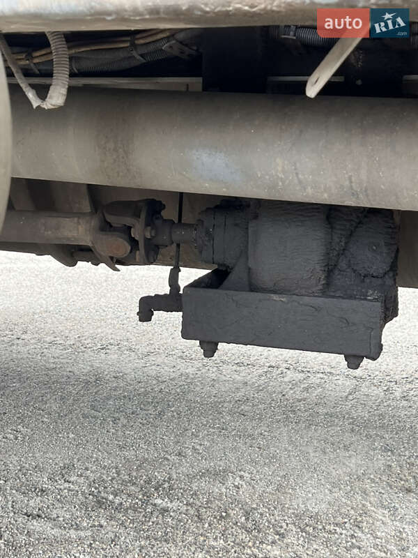 Цистерна Volvo FM 12 1999 в Днепре