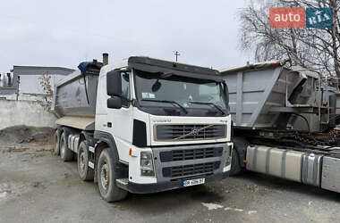 Самосвал Volvo FM 12 2004 в Ровно