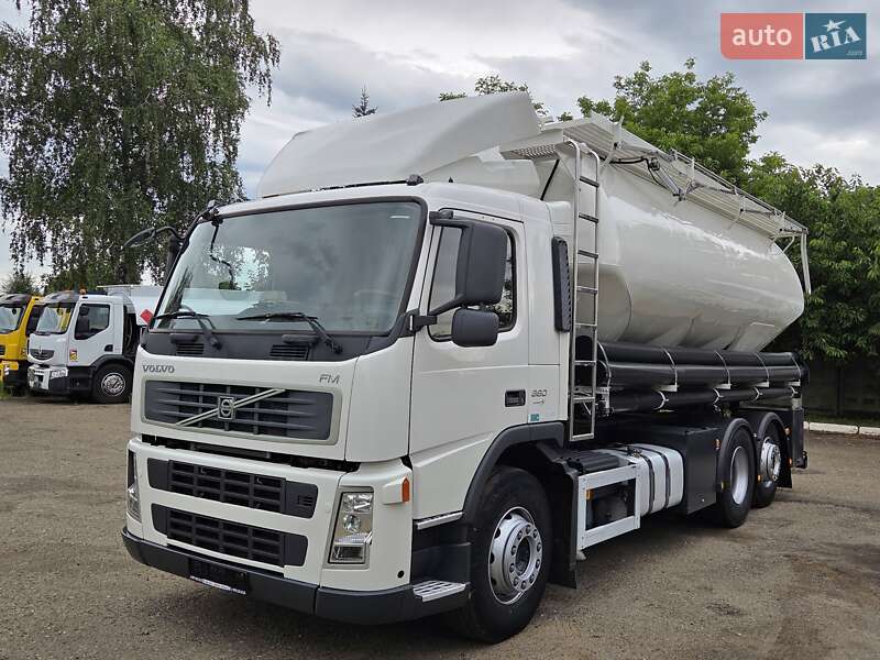 Кормовоз Volvo FM 13 2008 в Черновцах