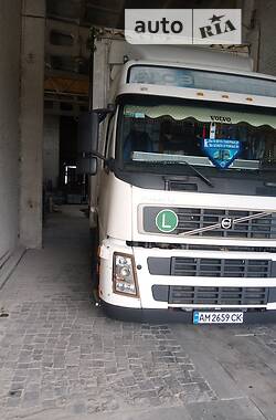 Тентований Volvo FM 9 2006 в 