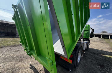 Самосвал Volvo FM 9 2010 в 