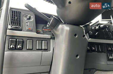 Самосвал Volvo FM 9 2010 в 