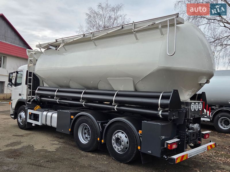 Кормовоз Volvo FM 9 2008 в Черновцах