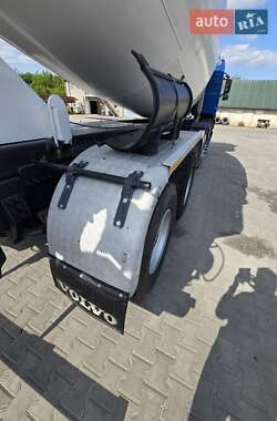 Бетономешалка (Миксер) Volvo FMX 11 2010 в 