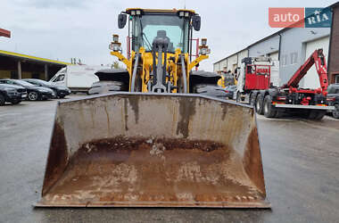 Фронтальный погрузчик Volvo L 120F 2020 в 
