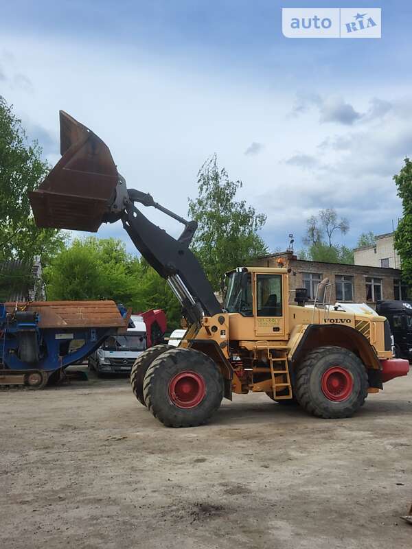 Фронтальный погрузчик Volvo L 180 2007 в Киеве