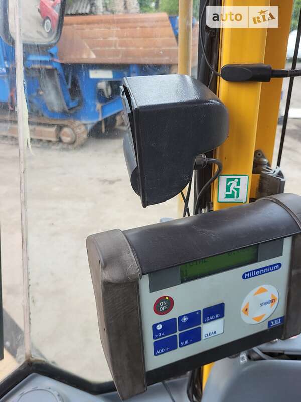 Фронтальный погрузчик Volvo L 180 2007 в Киеве