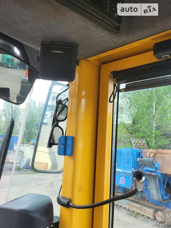 Фронтальный погрузчик Volvo L 180 2007 в Киеве