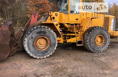 Фронтальный погрузчик Volvo L 70 2002 в Житомире