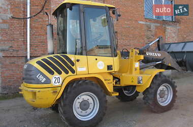 Фронтальні навантажувачі Volvo L30B 2002 в  фото 5 Фронтальні навантажувачі Volvo L30B 2002 в