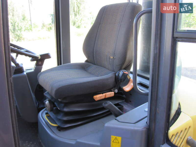 Фронтальный погрузчик Volvo L30B 2002 в Виннице