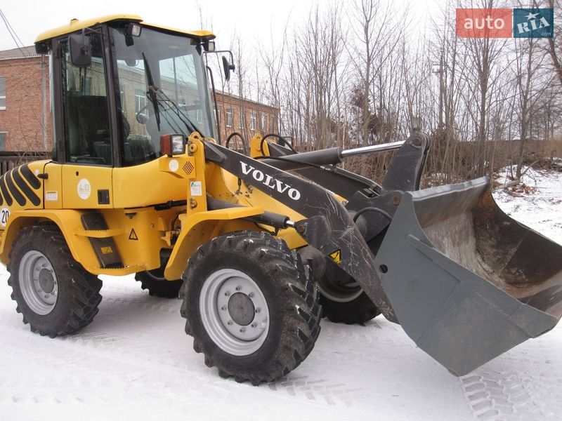Фронтальный погрузчик Volvo L30B 2002 в Виннице