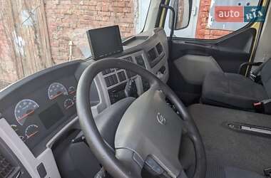 Грузовой фургон Volvo NH 12 2012 в Умани