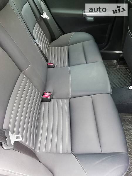 Седан Volvo S40 2008 в Буську