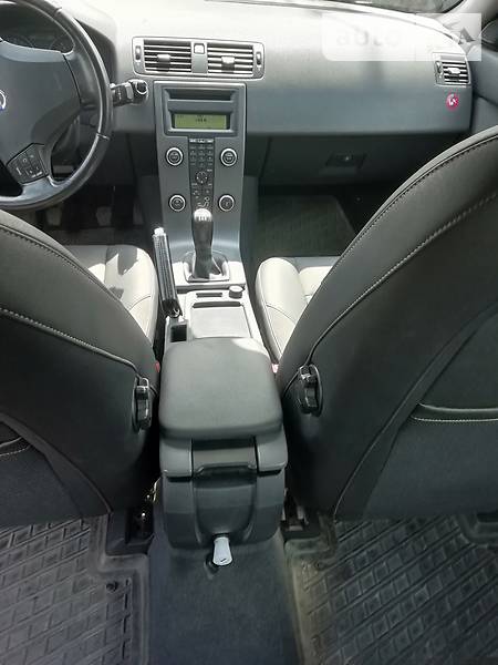 Седан Volvo S40 2008 в Буську