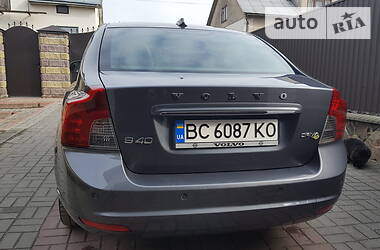 Седан Volvo S40 2012 в 