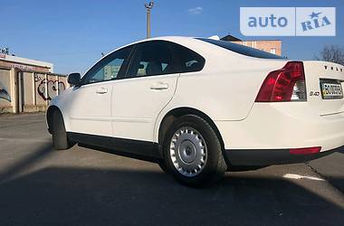 Седан Volvo S40 2010 в 