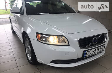 Седан Volvo S40 2011 в Львове