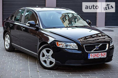 Седан Volvo S40 2010 в Стрые