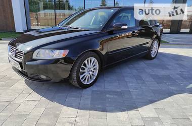 Седан Volvo S40 2011 в Тячеве