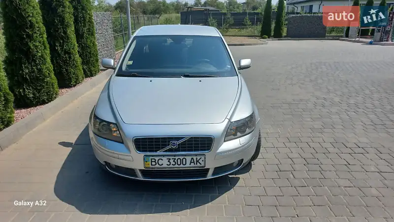 Volvo S40