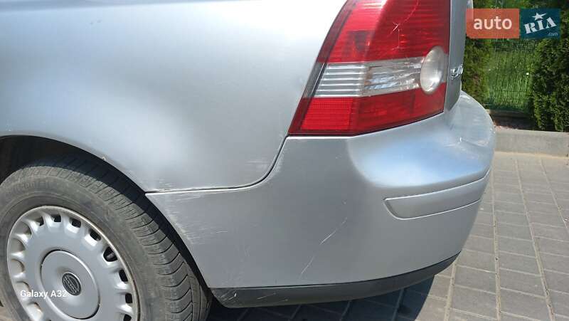 Седан Volvo S40 2005 в Самборі