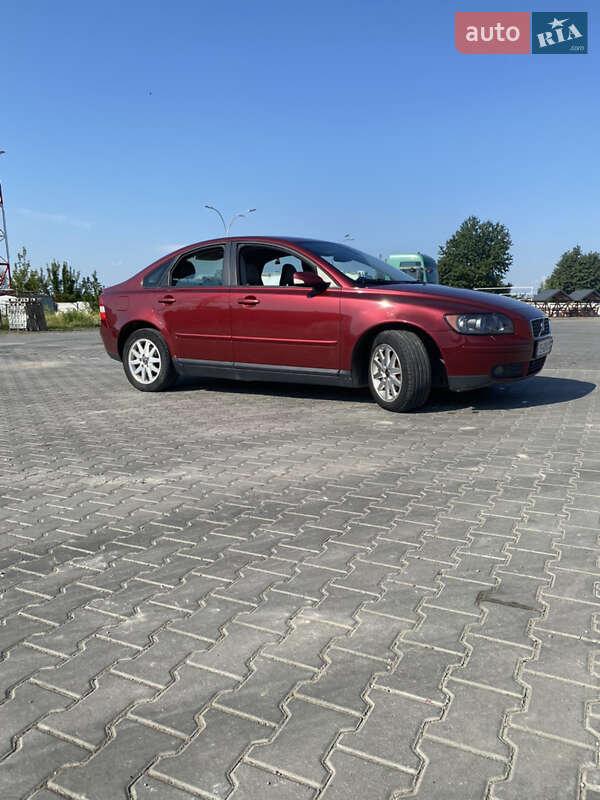 Седан Volvo S40 2005 в Чернівцях