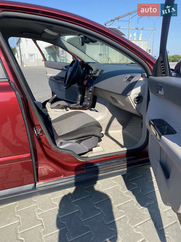Седан Volvo S40 2005 в Чернівцях