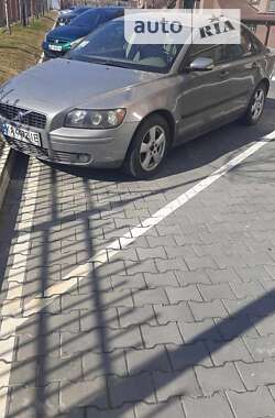 Седан Volvo S40 2004 в Софіївській Борщагівці