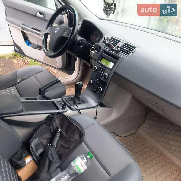 Седан Volvo S40 2009 в Чернівцях