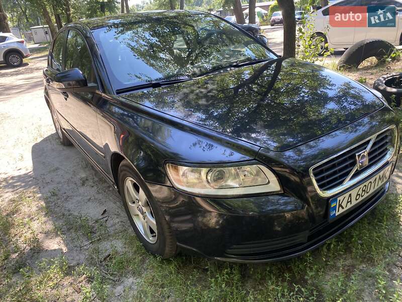 Седан Volvo S40 2009 в Киеве