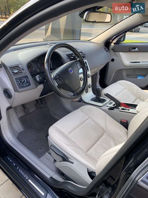 Седан Volvo S40 2009 в Киеве