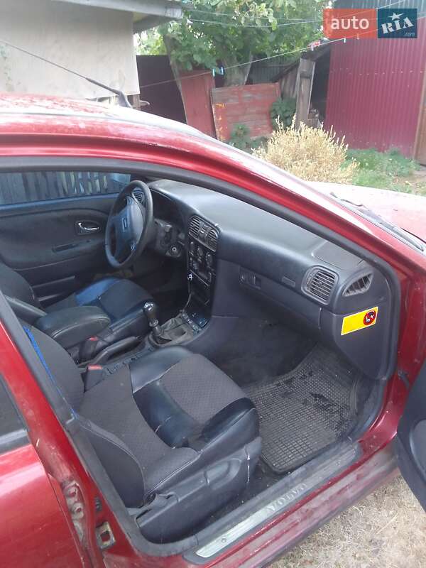 Седан Volvo S40 2000 в Бахмаче