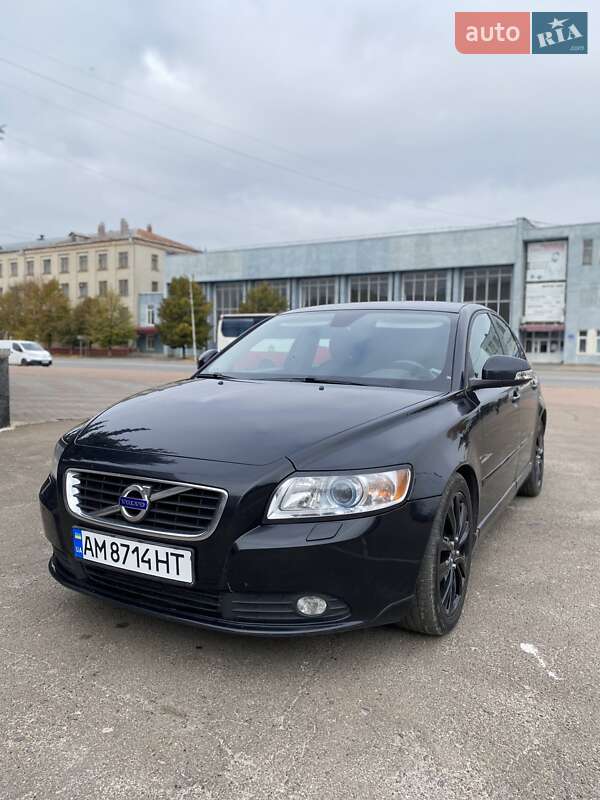 Седан Volvo S40 2012 в Бердичеві