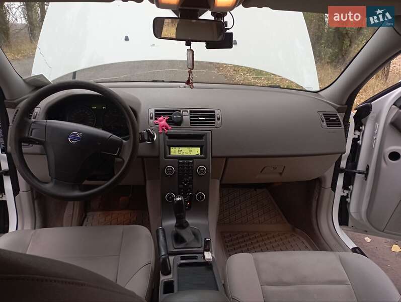 Седан Volvo S40 2008 в Прилуках фото 13 Седан Volvo S40 2008 в Прилуках
