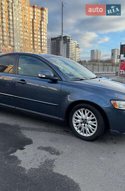 Седан Volvo S40 2010 в Києві