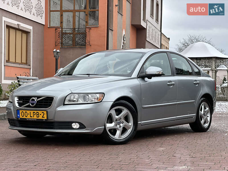 Седан Volvo S40 2011 в Стрые