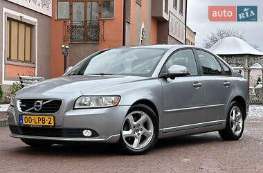 Седан Volvo S40 2011 в Стрые