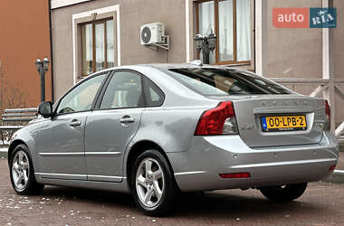 Седан Volvo S40 2011 в Стрые