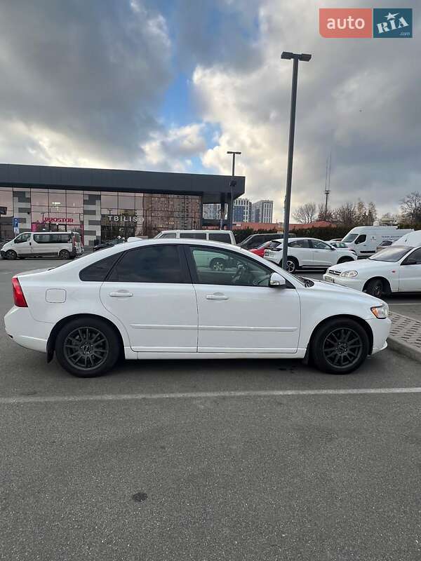 Volvo S40 2009