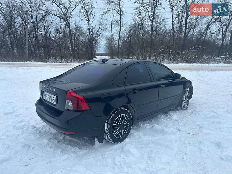 Седан Volvo S40 2009 в Славянске