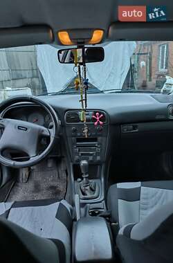 Седан Volvo S40 2002 в Хмельницком