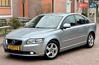 Седан Volvo S40 2011 в Стрые