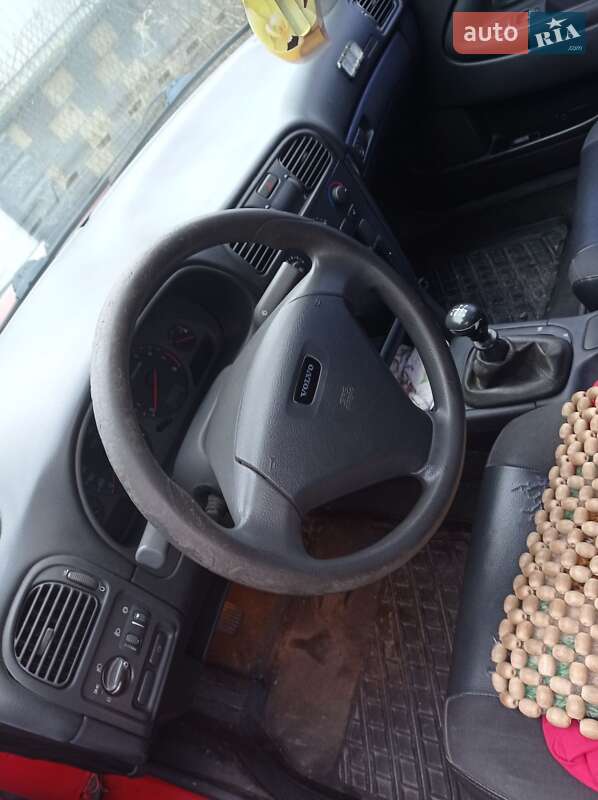 Седан Volvo S40 2003 в Рівному фото 5 Седан Volvo S40 2003 в Рівному