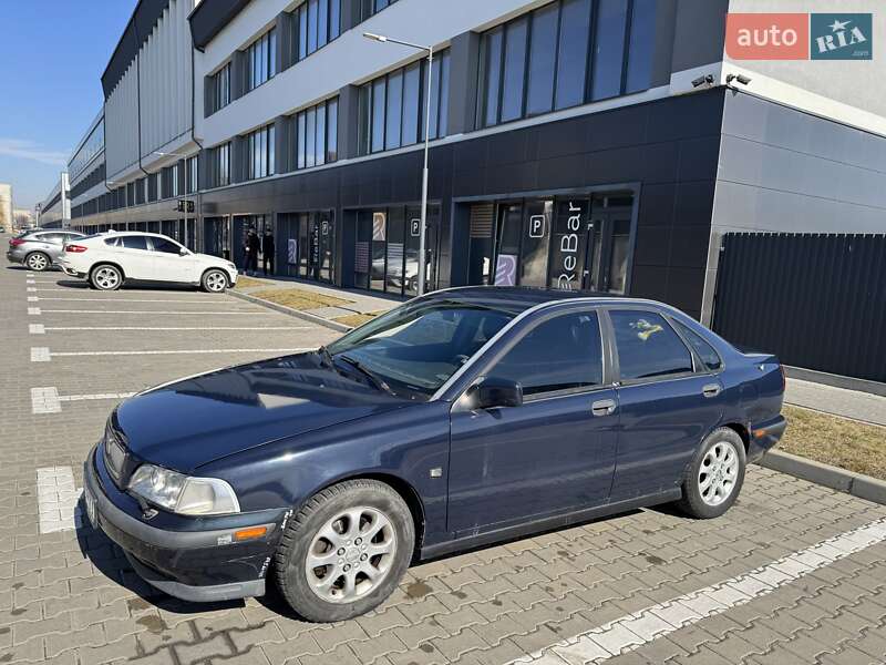 Седан Volvo S40 2000 в Івано-Франківську